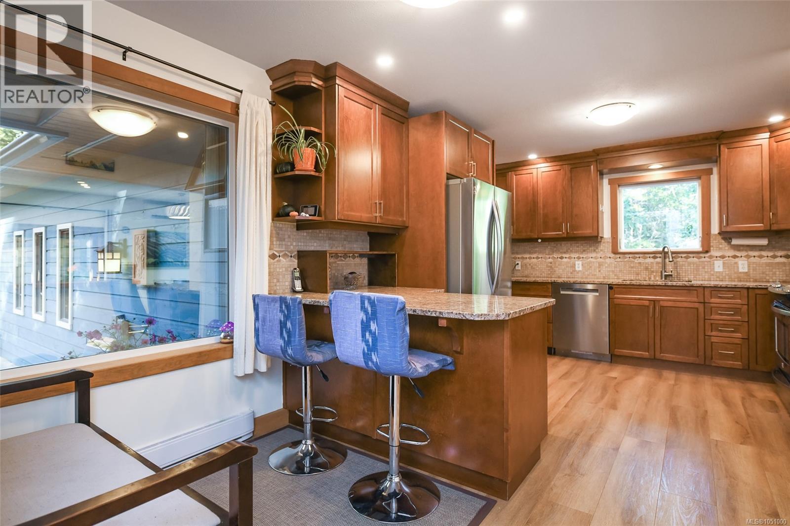 606 Colby Rd - Image 15