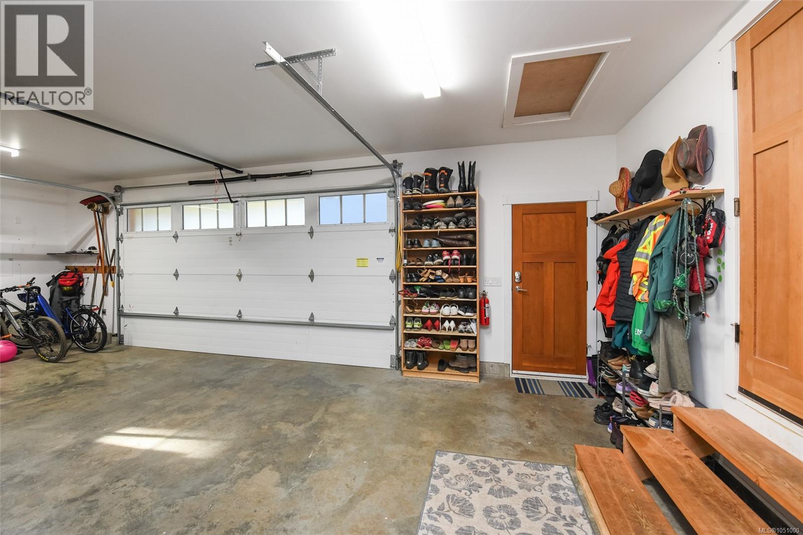 606 Colby Rd - Image 41