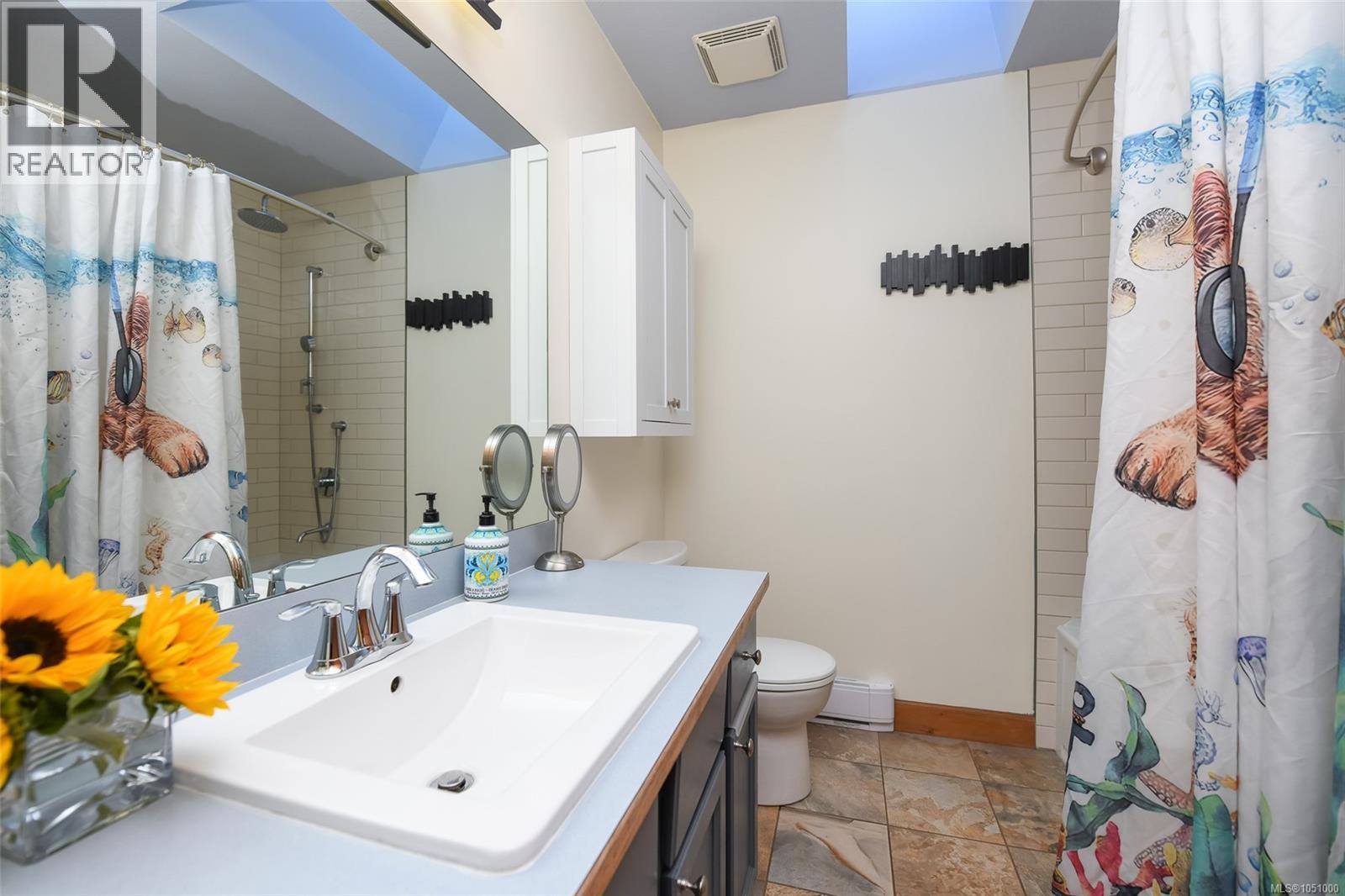 606 Colby Rd - Image 44