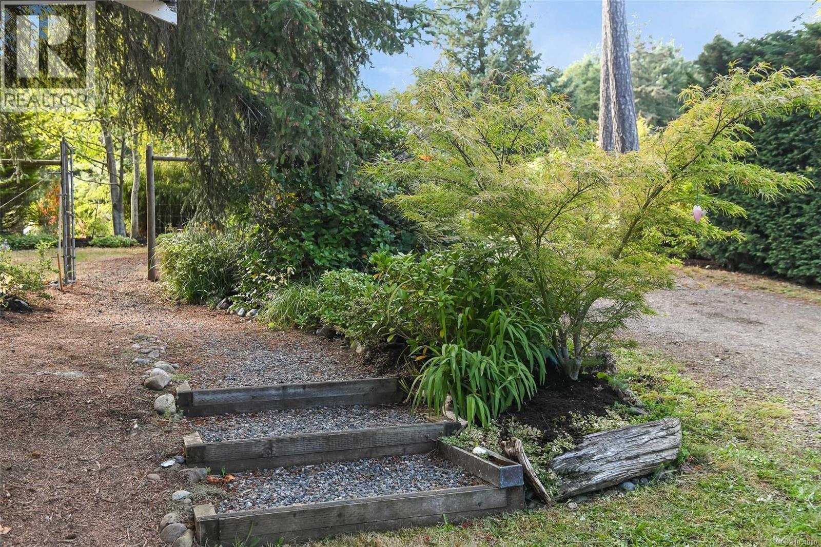 606 Colby Rd - Image 52