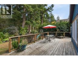 606 Colby Rd, Comox, BC V9M4H8 Photo 12