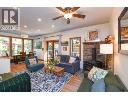 606 Colby Rd, Comox, BC V9M4H8 Photo 19