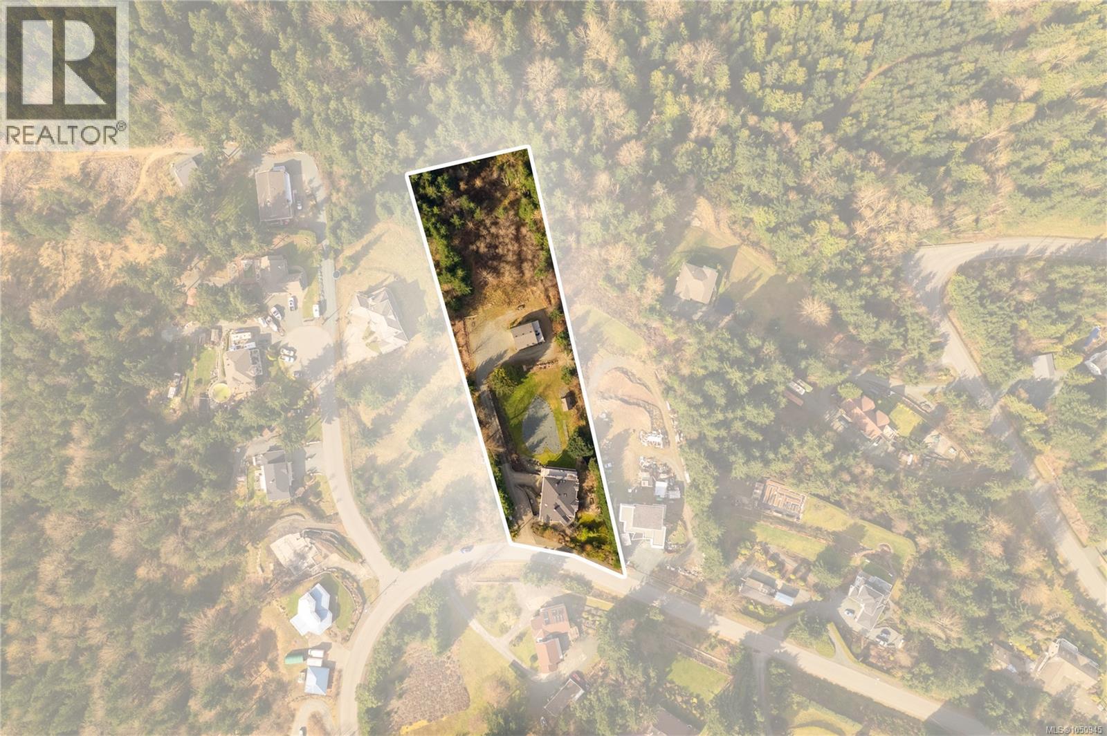3758 Panorama Cres - 2