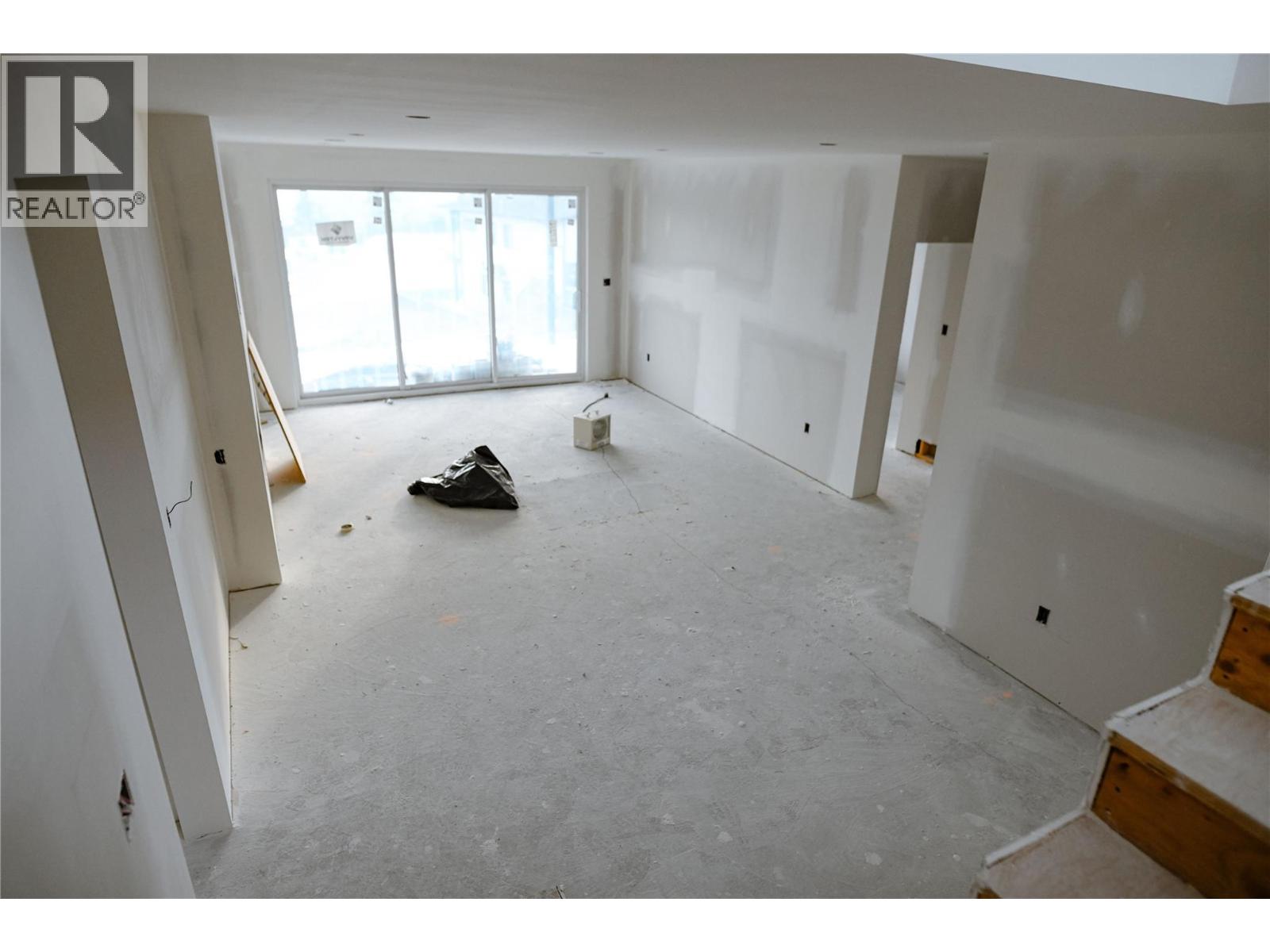 1096 Antler Drive - Image 32