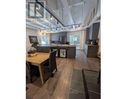 Loft - 22 Camp Road, Mckellar, ON P2A0B4 Photo 6
