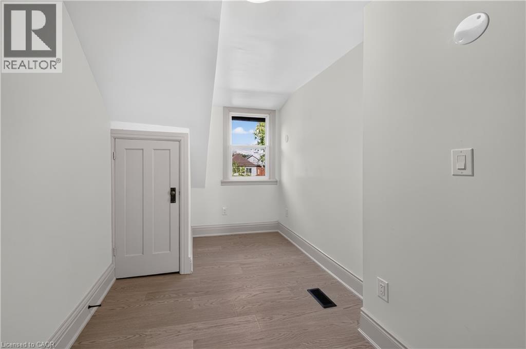 145 EDGEMONT Street - 18