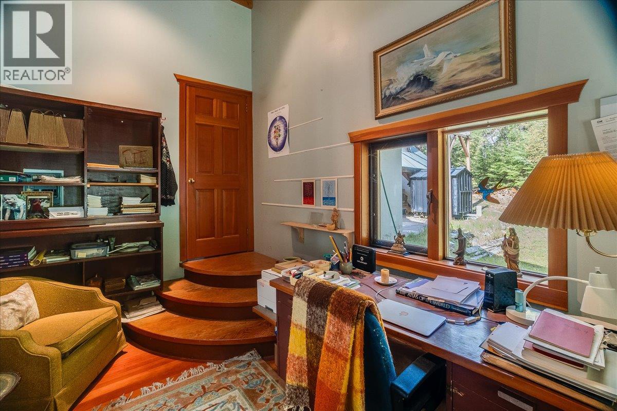 8494 Red Mountain Road - 16