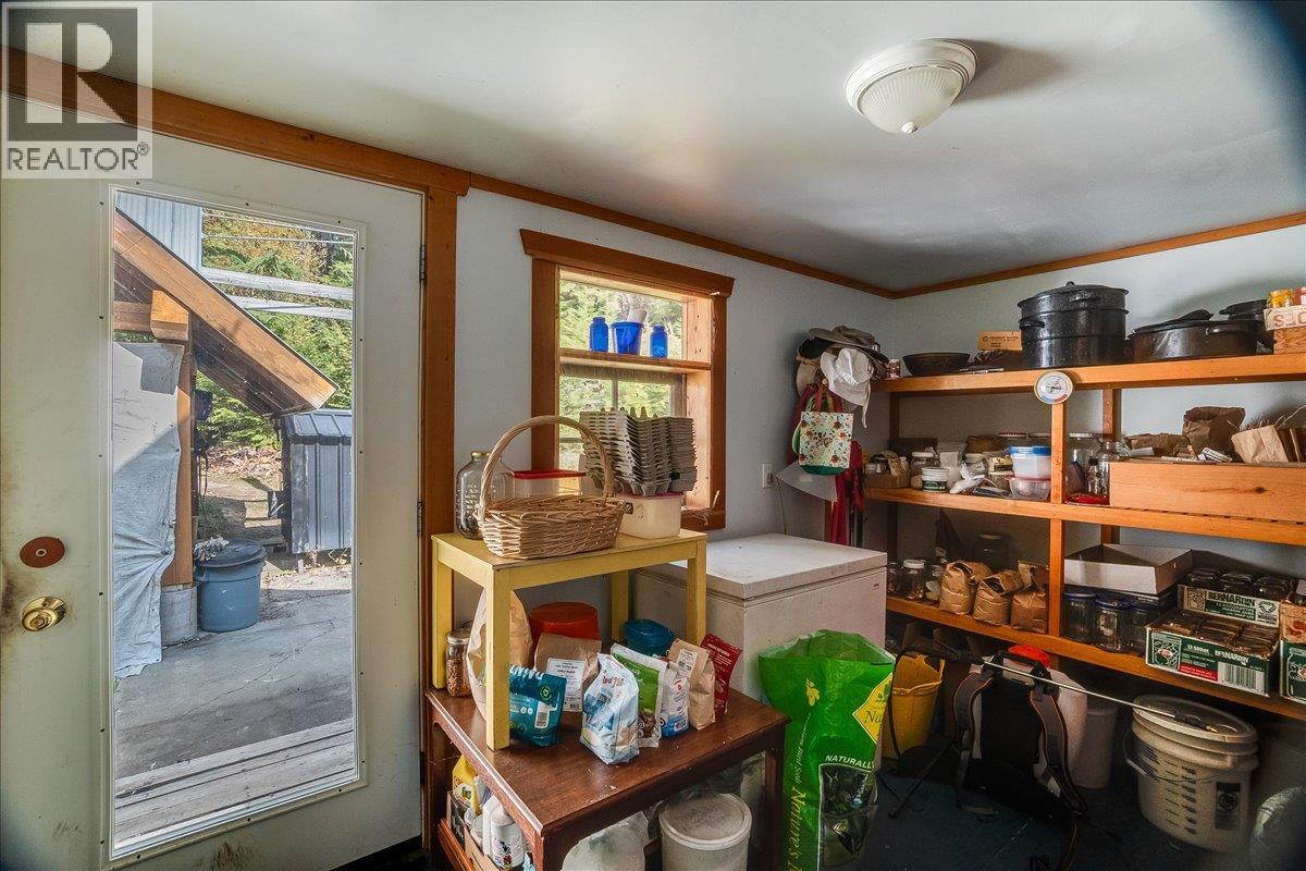 8494 Red Mountain Road - 47