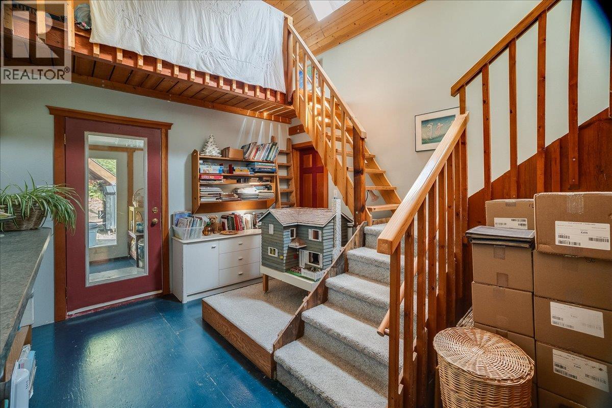 8494 Red Mountain Road - Image 37