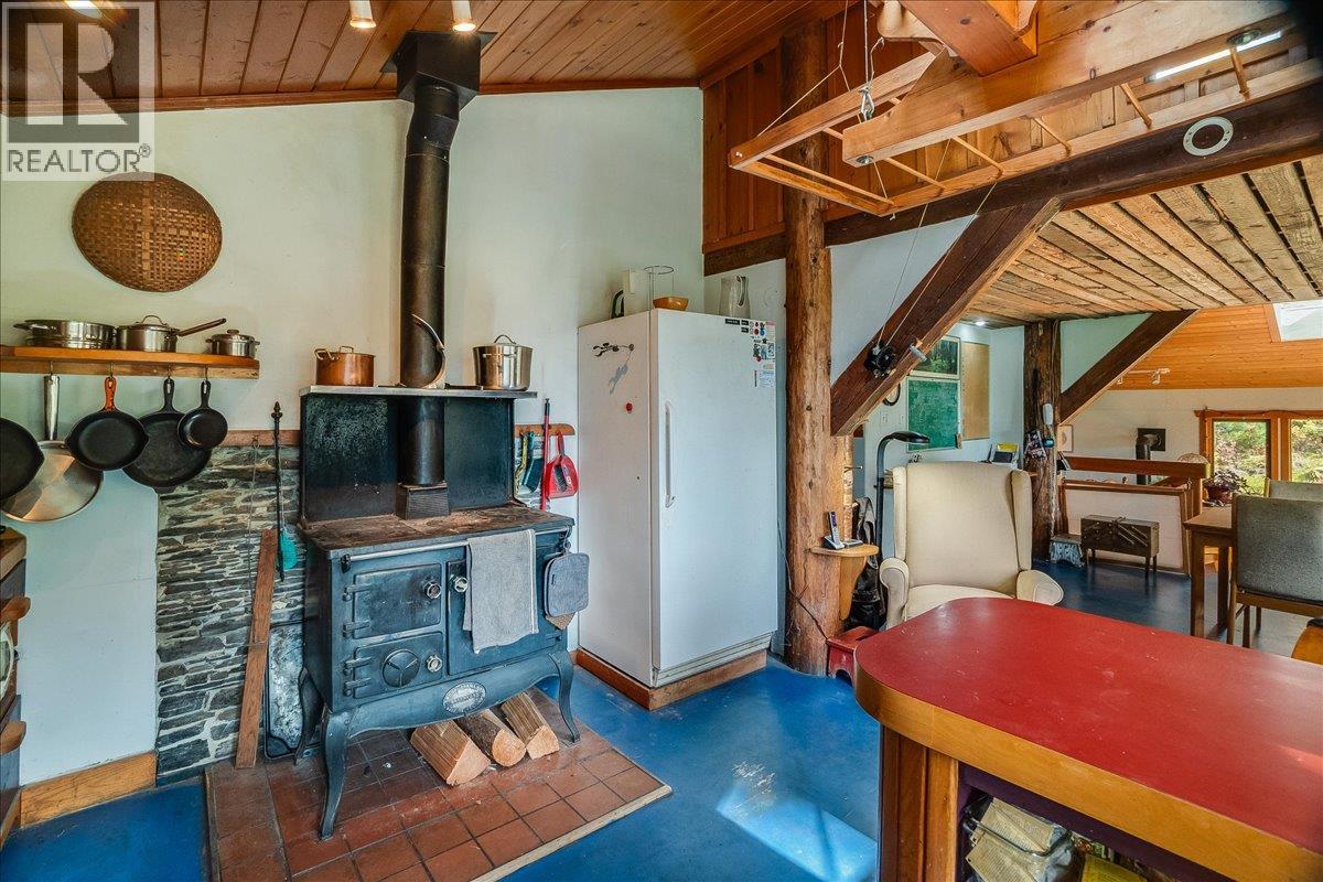 8494 Red Mountain Road - 23
