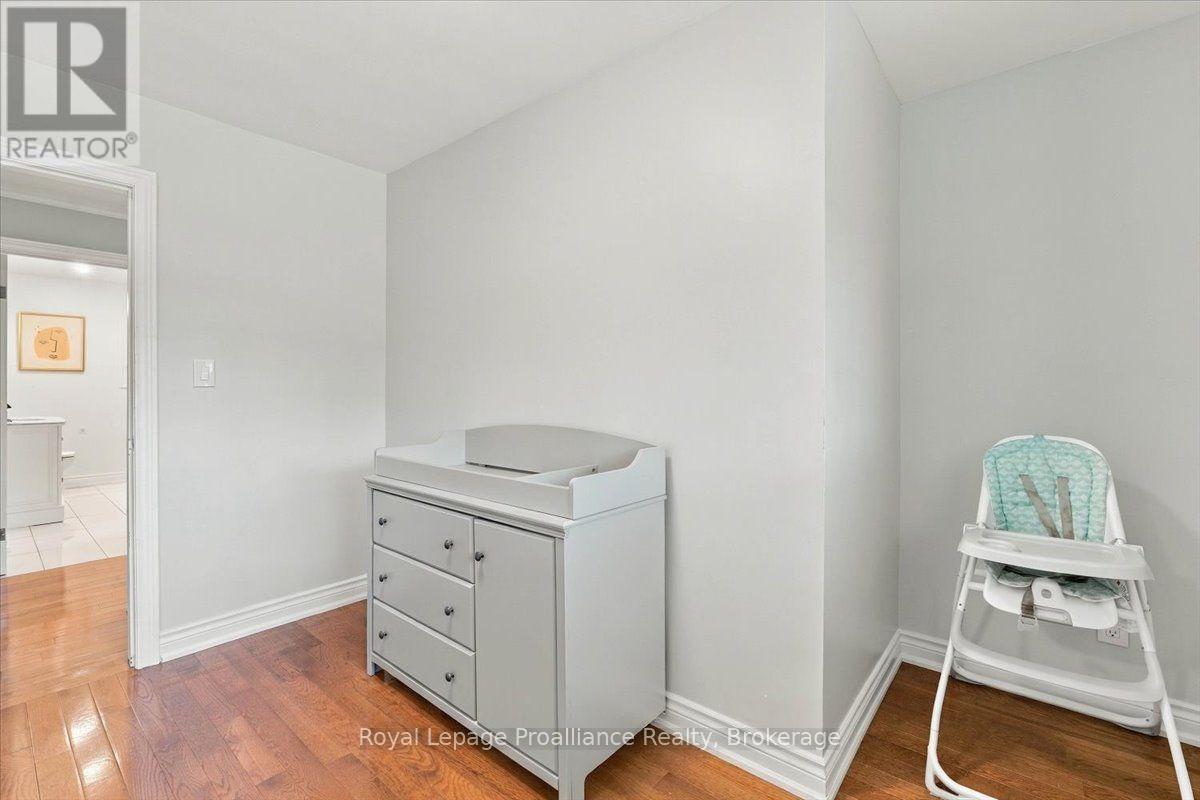 380 ASHLEY STREET - Image 19