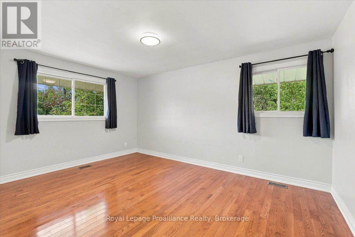 380 ASHLEY STREET - Image 17