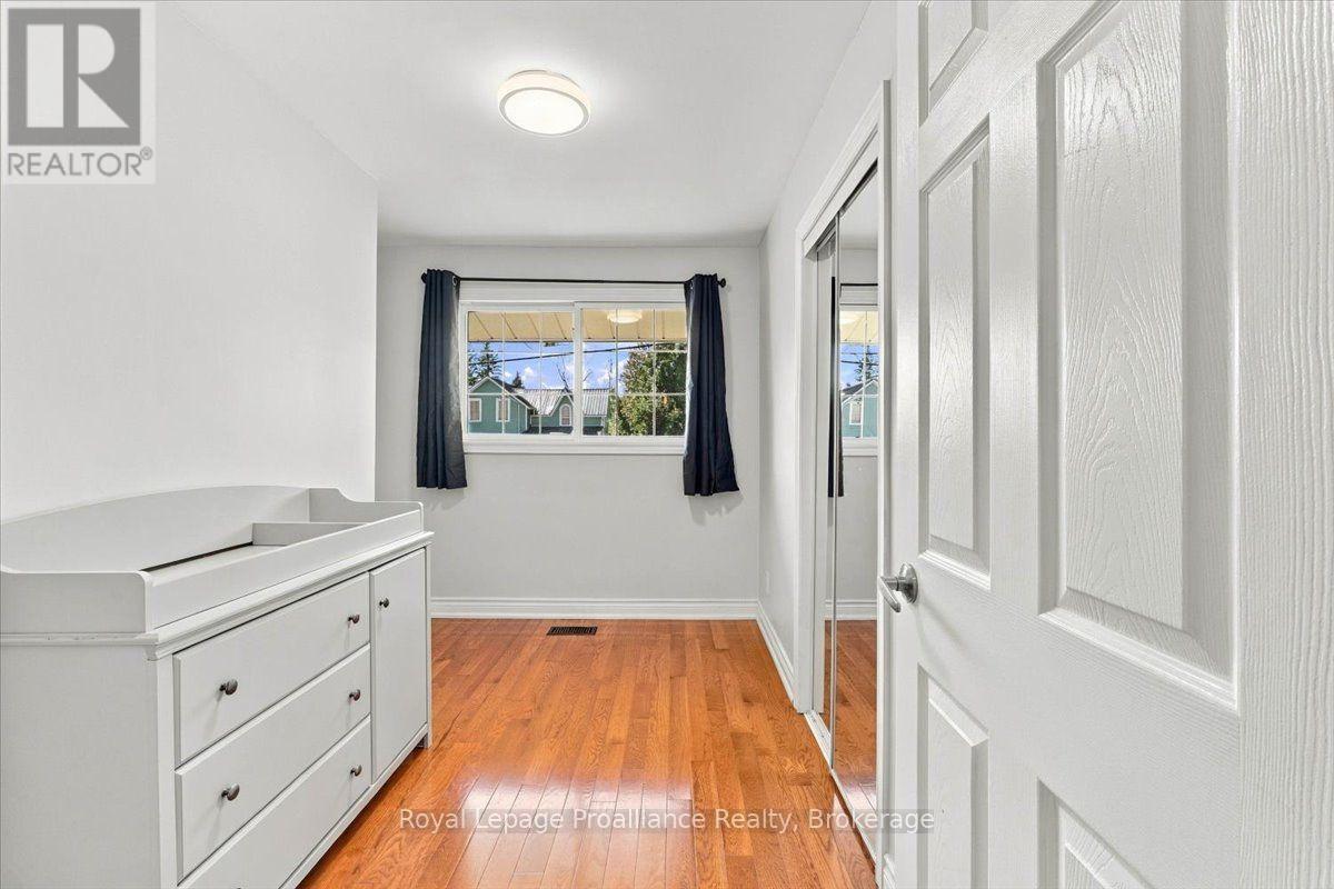 380 ASHLEY STREET - 18