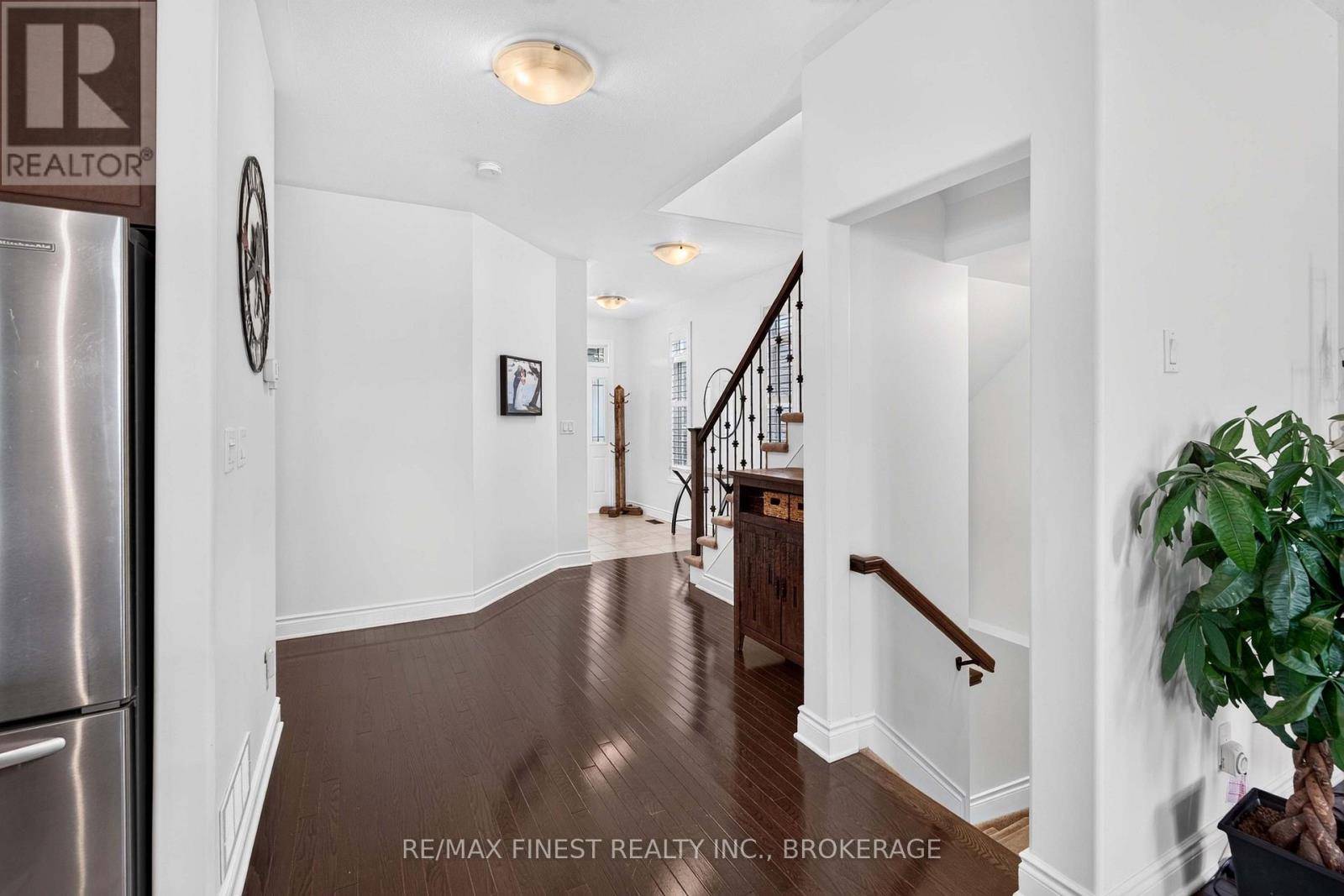 1593 PROVIDENCE CRESCENT - 12