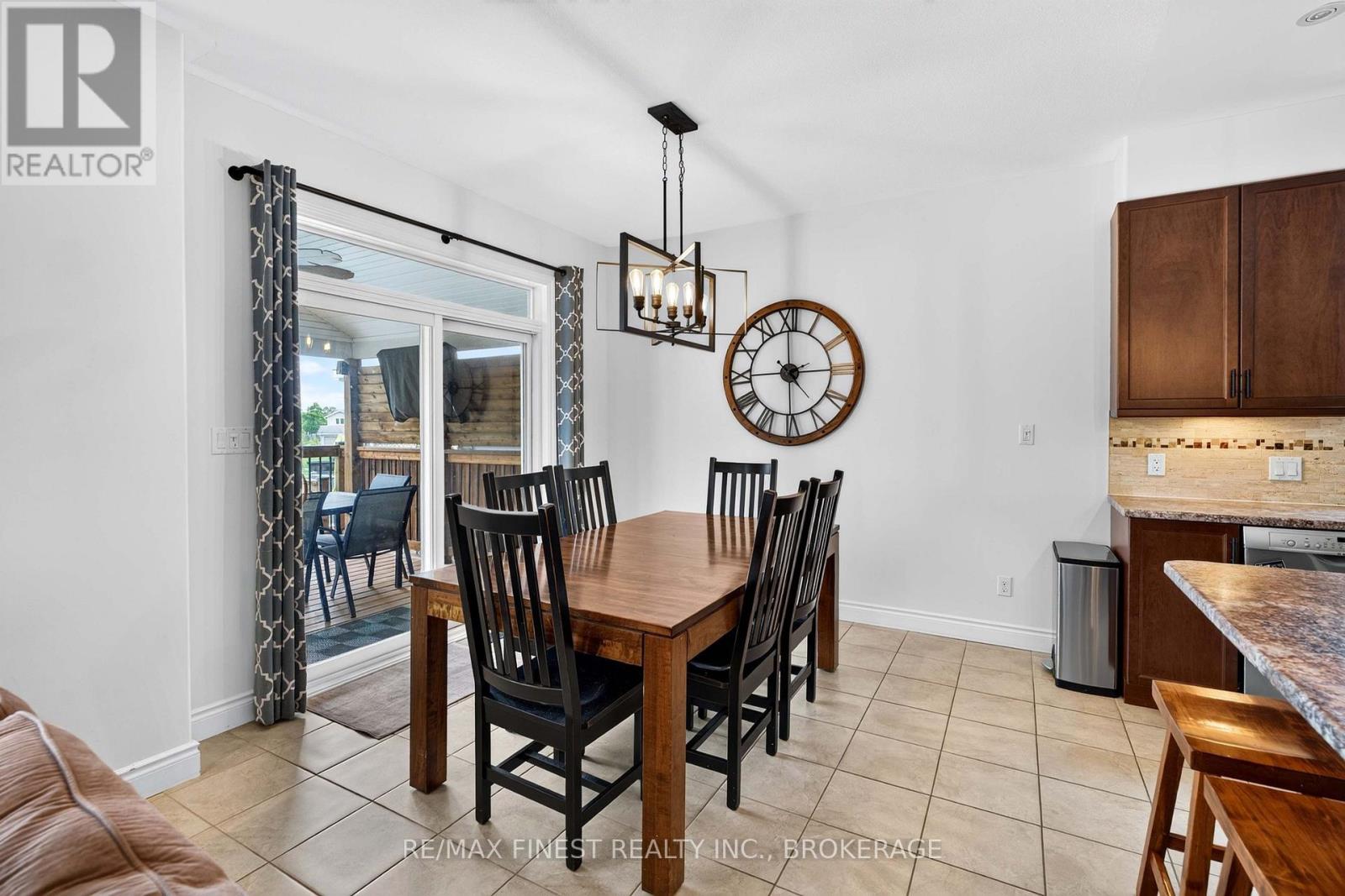 1593 PROVIDENCE CRESCENT - 14