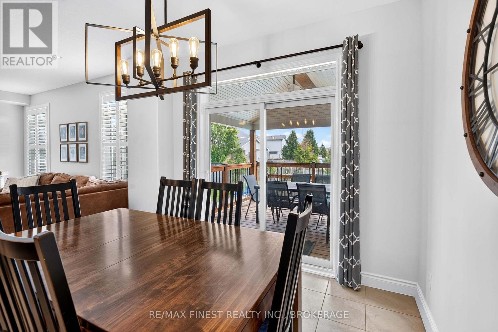 1593 PROVIDENCE CRESCENT - 18