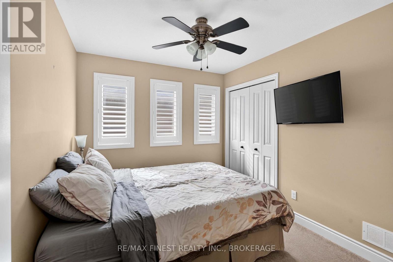 1593 PROVIDENCE CRESCENT - 27