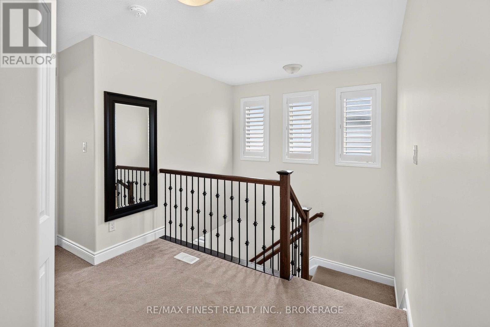 1593 PROVIDENCE CRESCENT - 28