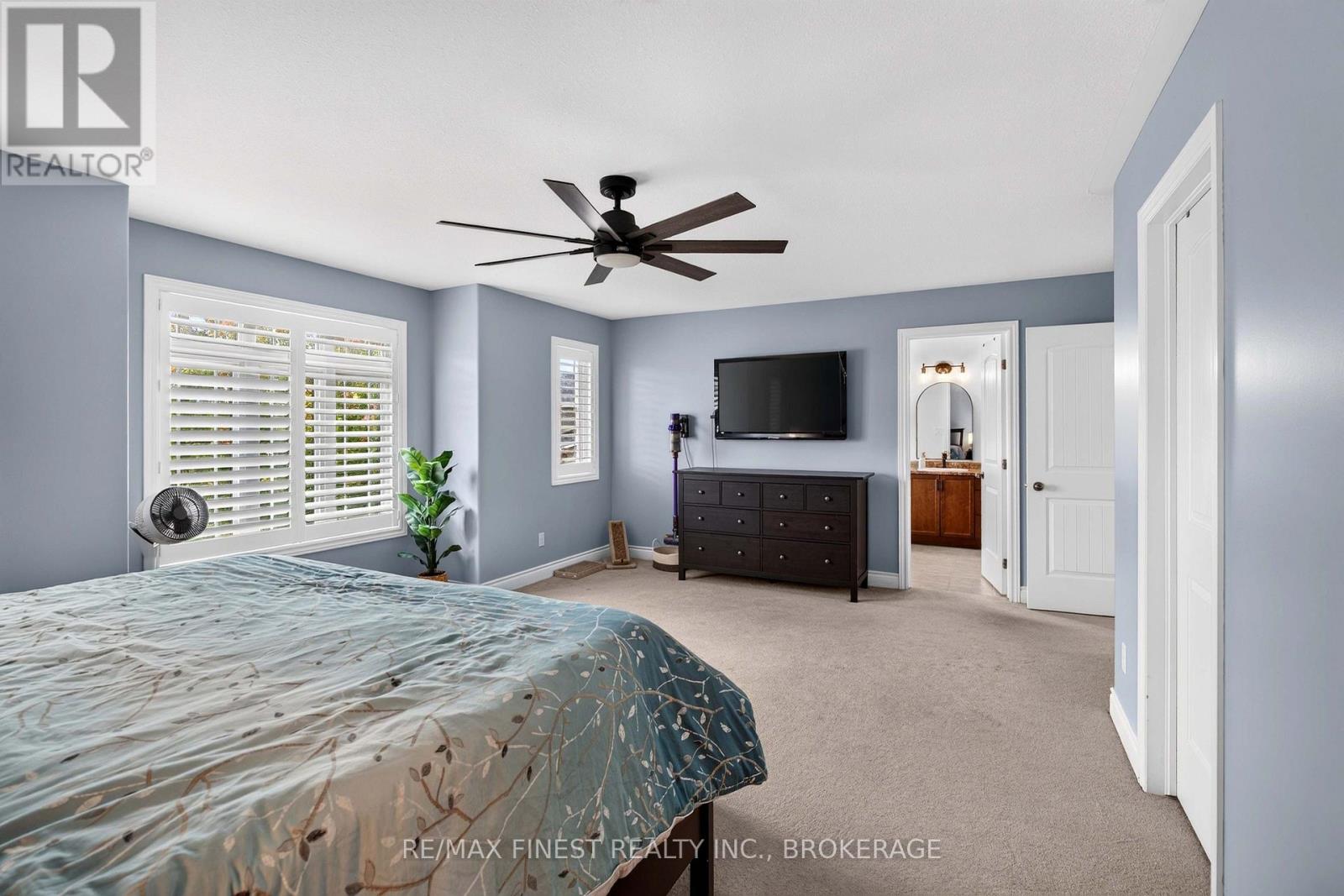 1593 PROVIDENCE CRESCENT - 36