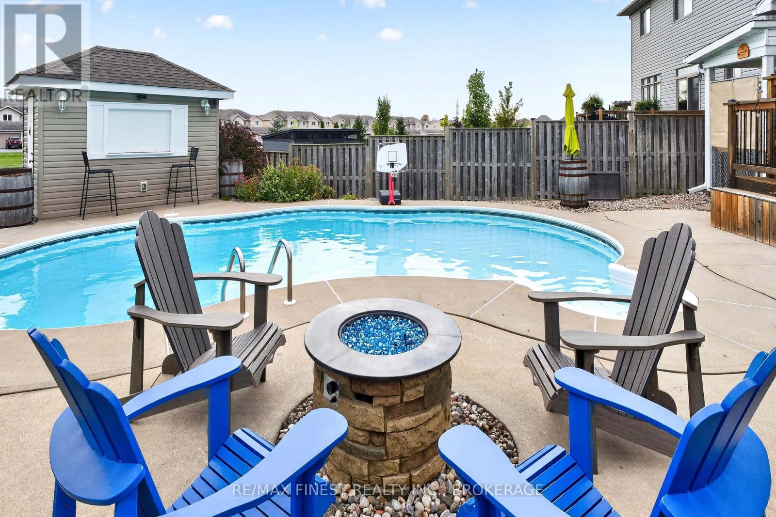 1593 PROVIDENCE CRESCENT - 42
