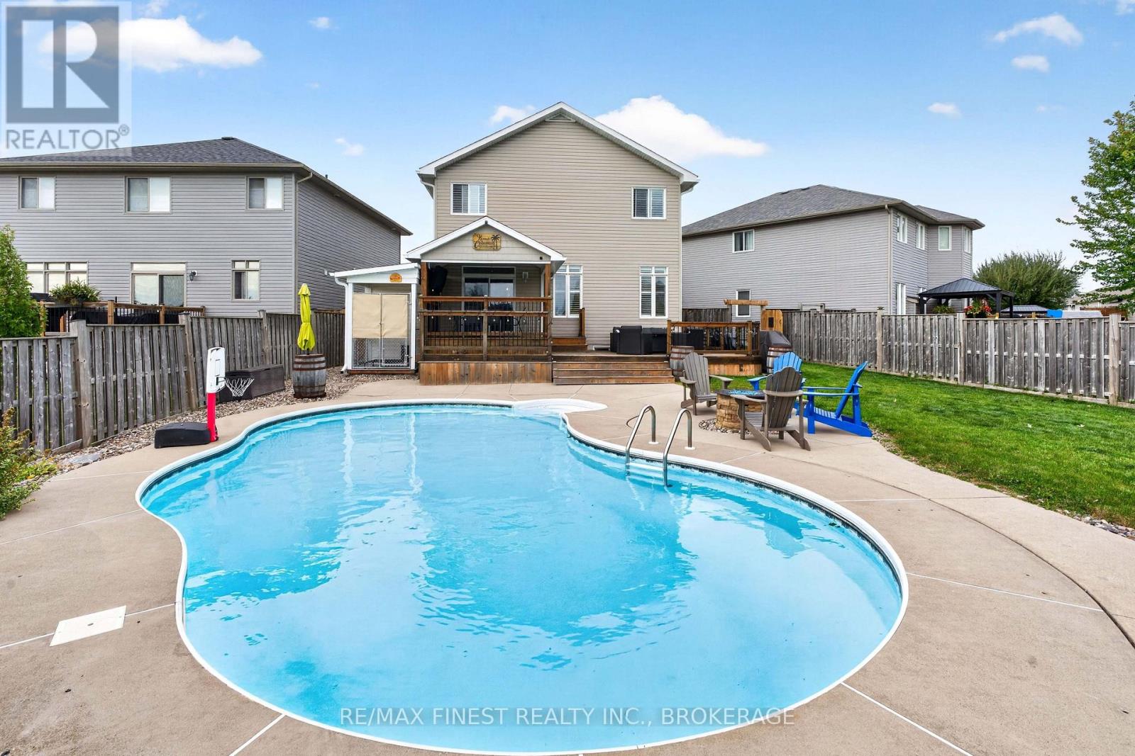 1593 PROVIDENCE CRESCENT - 45