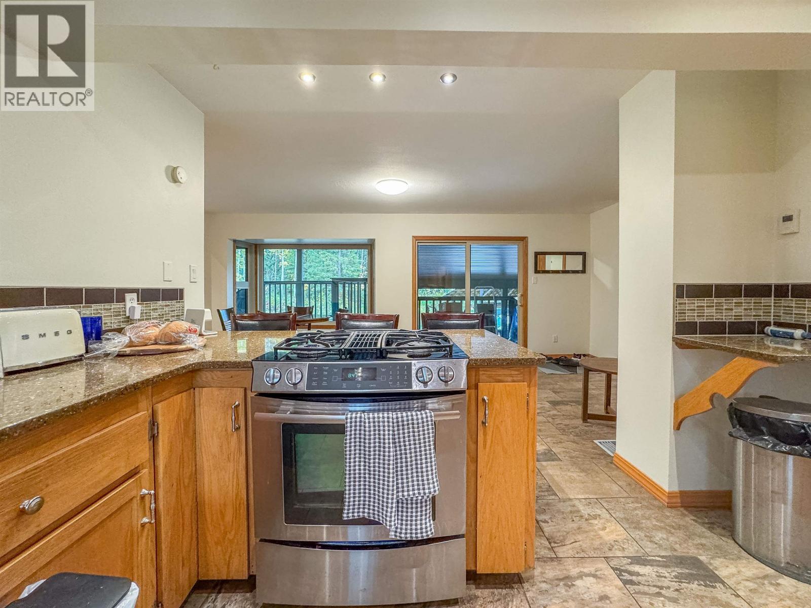 1705 MILLAR ROAD - 8