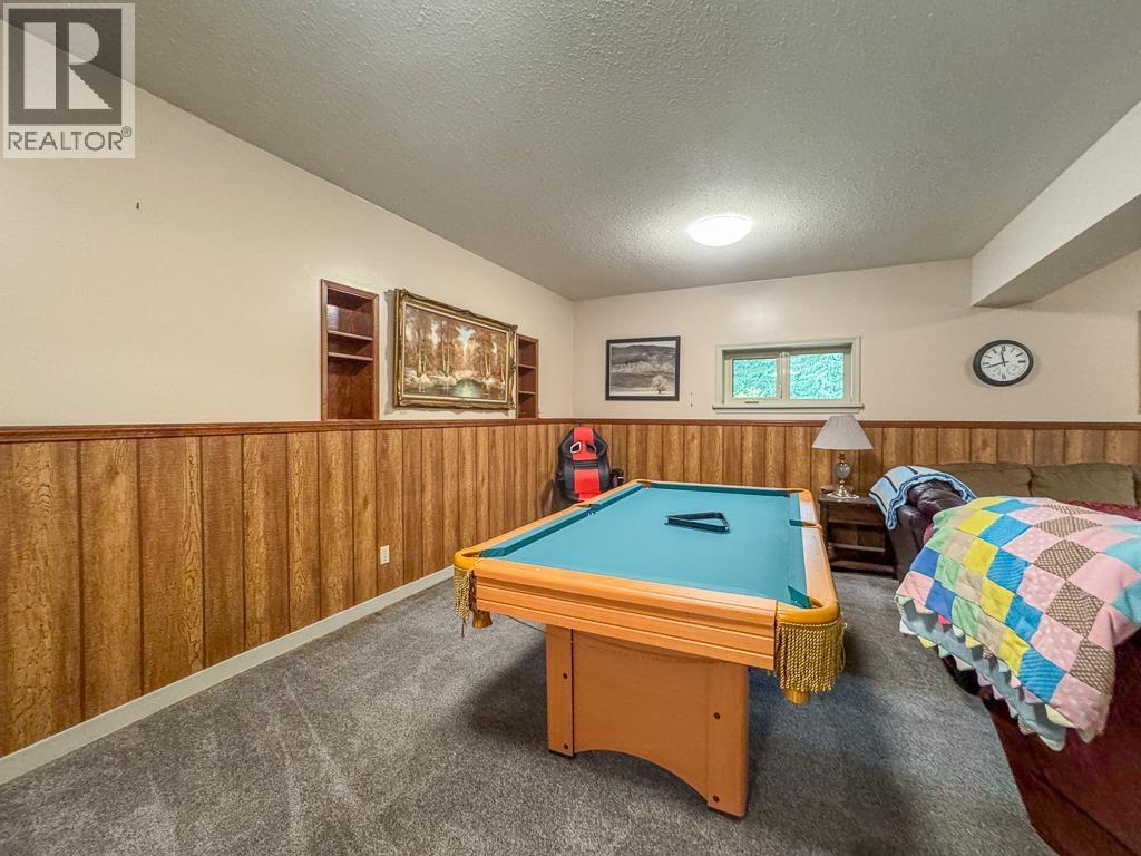 1705 MILLAR ROAD - 21
