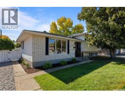 1403 Hochelaga Street W, Moose Jaw, SK S6H6G6 Photo 40