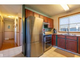 9012 99, Morinville, AB T8R1K4 Photo 10