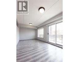 275 Larch Street Unit# F212, Waterloo, ON N2L3R2 Photo 12
