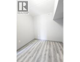 275 Larch Street Unit# F212, Waterloo, ON N2L3R2 Photo 6