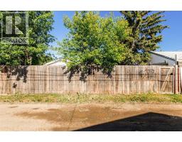 3pc Bathroom - 1831 43 Street Se, Calgary, AB T2B1H1 Photo 10