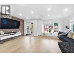 313 3000 Riverbend Drive, Coquitlam, BC V3C6R1 Photo 9
