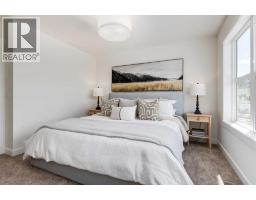 1905, 525 River Heights Drive - photo 23