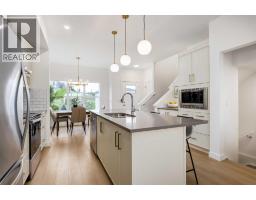 1905, 525 River Heights Drive - photo 12