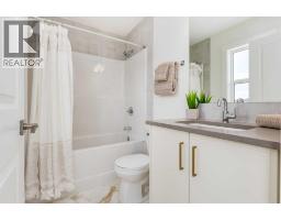 1905, 525 River Heights Drive - photo 25