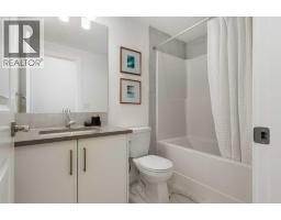 1905, 525 River Heights Drive - photo 35