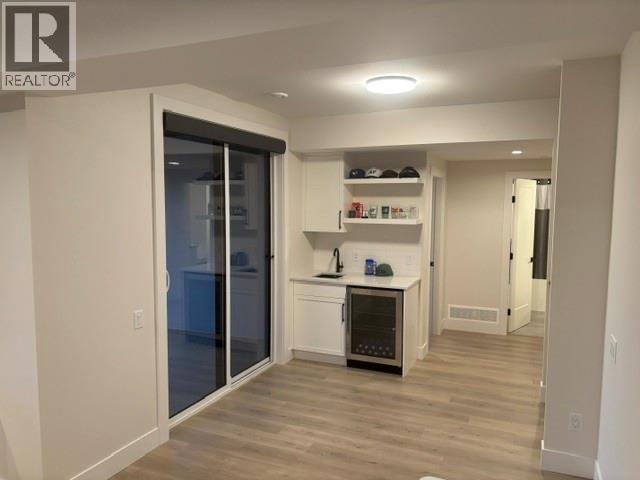 #11 796 Kuipers Crescent - 18