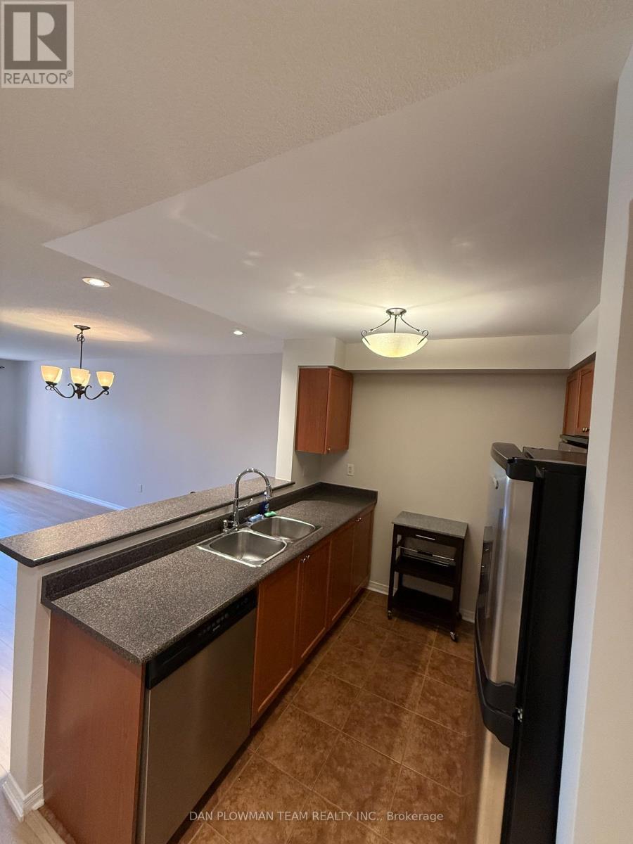 1 - 82 PETRA WAY, Whitby (Pringle Creek) — photo 2