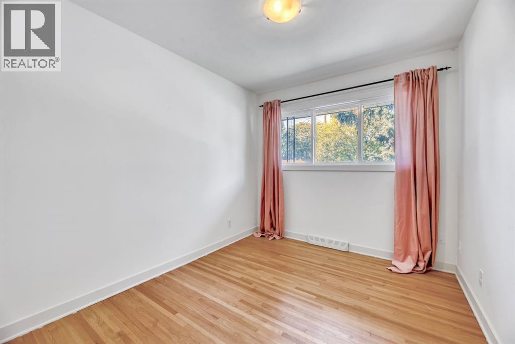 70 Fairview Crescent SE - 19