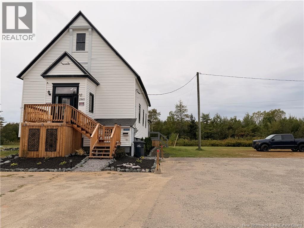 2843 King George Hwy - 2