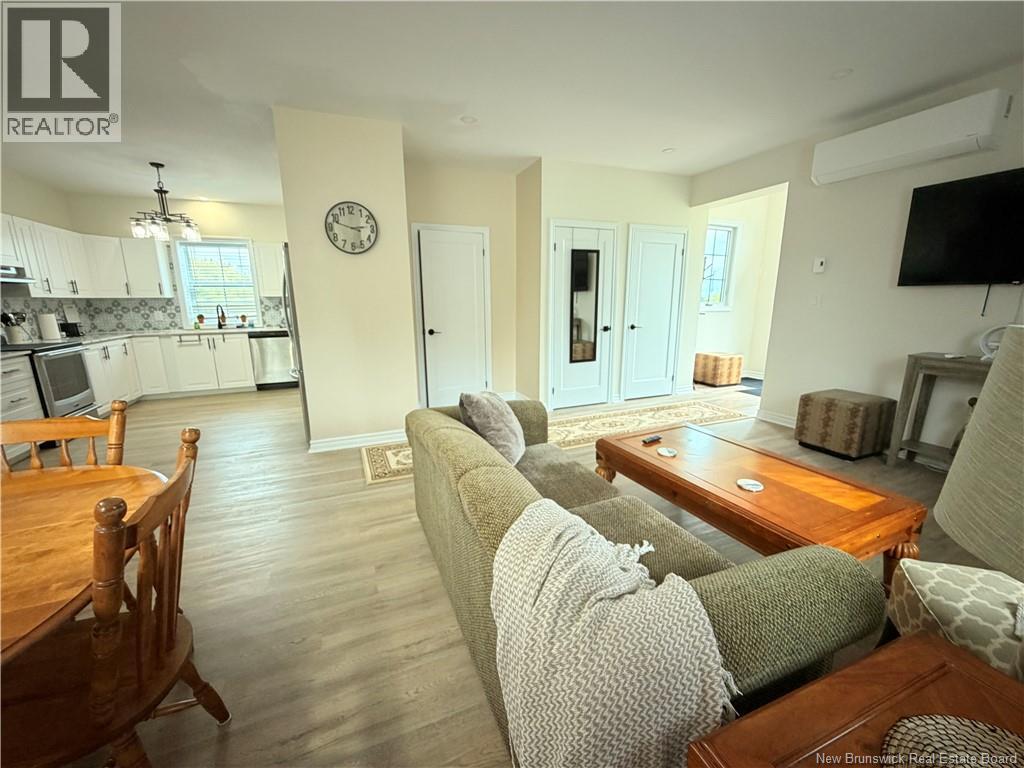 2843 King George Hwy - Image 15