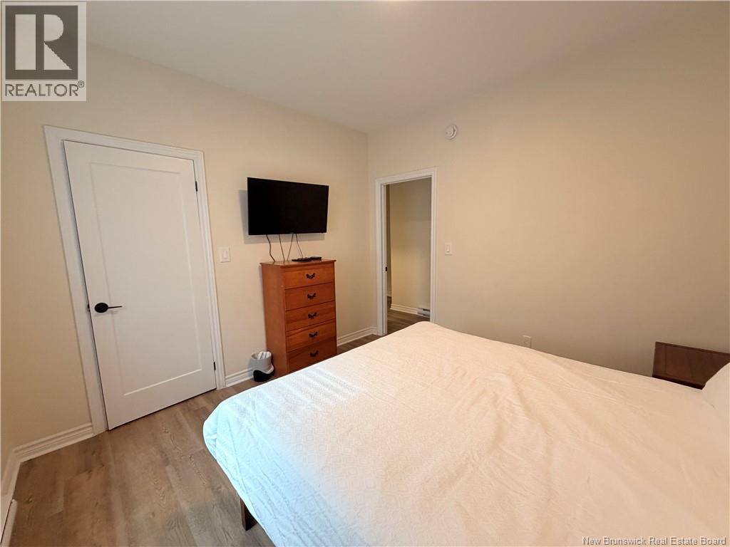 2843 King George Hwy - Image 22