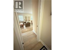 2843 King George Hwy, photo 13