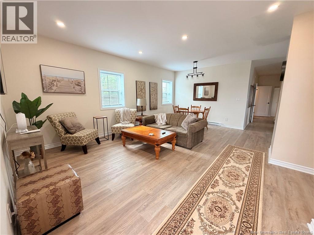 2843 King George Hwy - Image 11