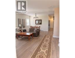 2843 King George Hwy, photo 10
