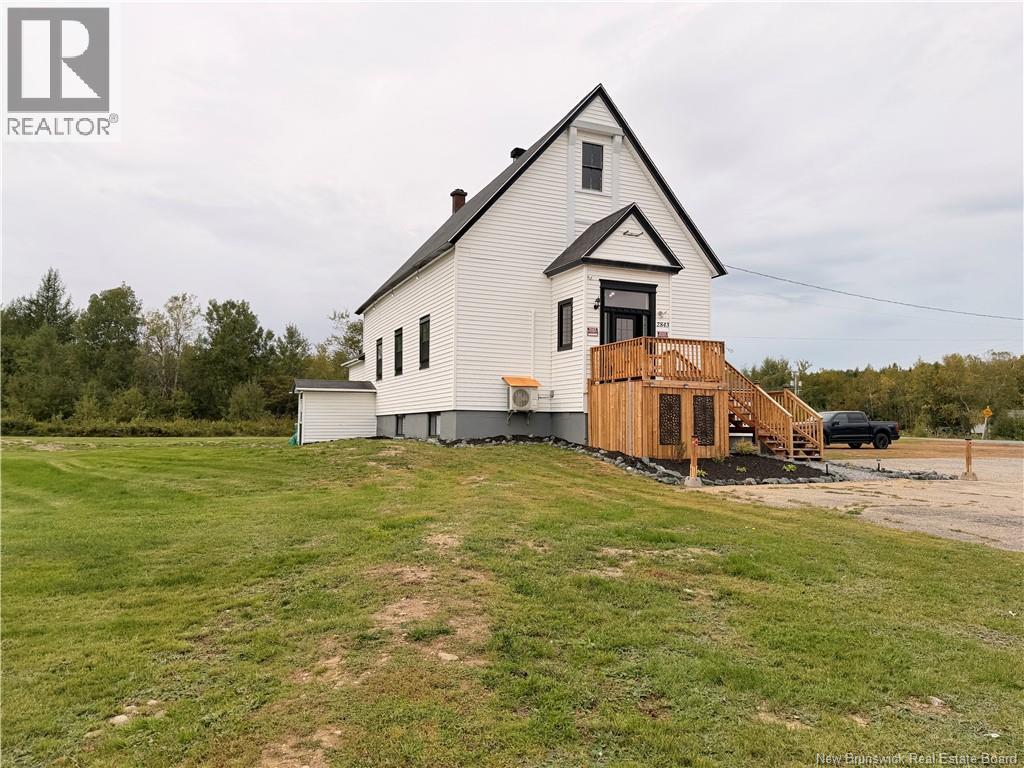 2843 King George Hwy - 1