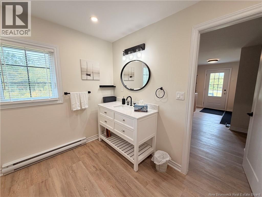 2843 King George Hwy - Image 27