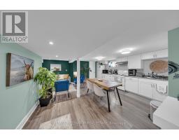 16 Sultana Avenue, Toronto, ON M6A1S8 Photo 26