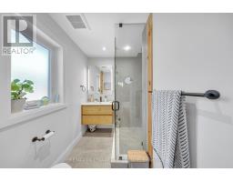 16 Sultana Avenue, Toronto, ON M6A1S8 Photo 23